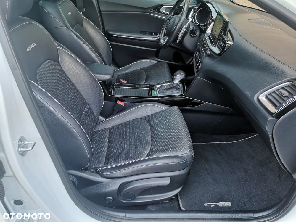 Kia ProCeed 1.6 CRDi DCT7 SCR GT LINE - 28