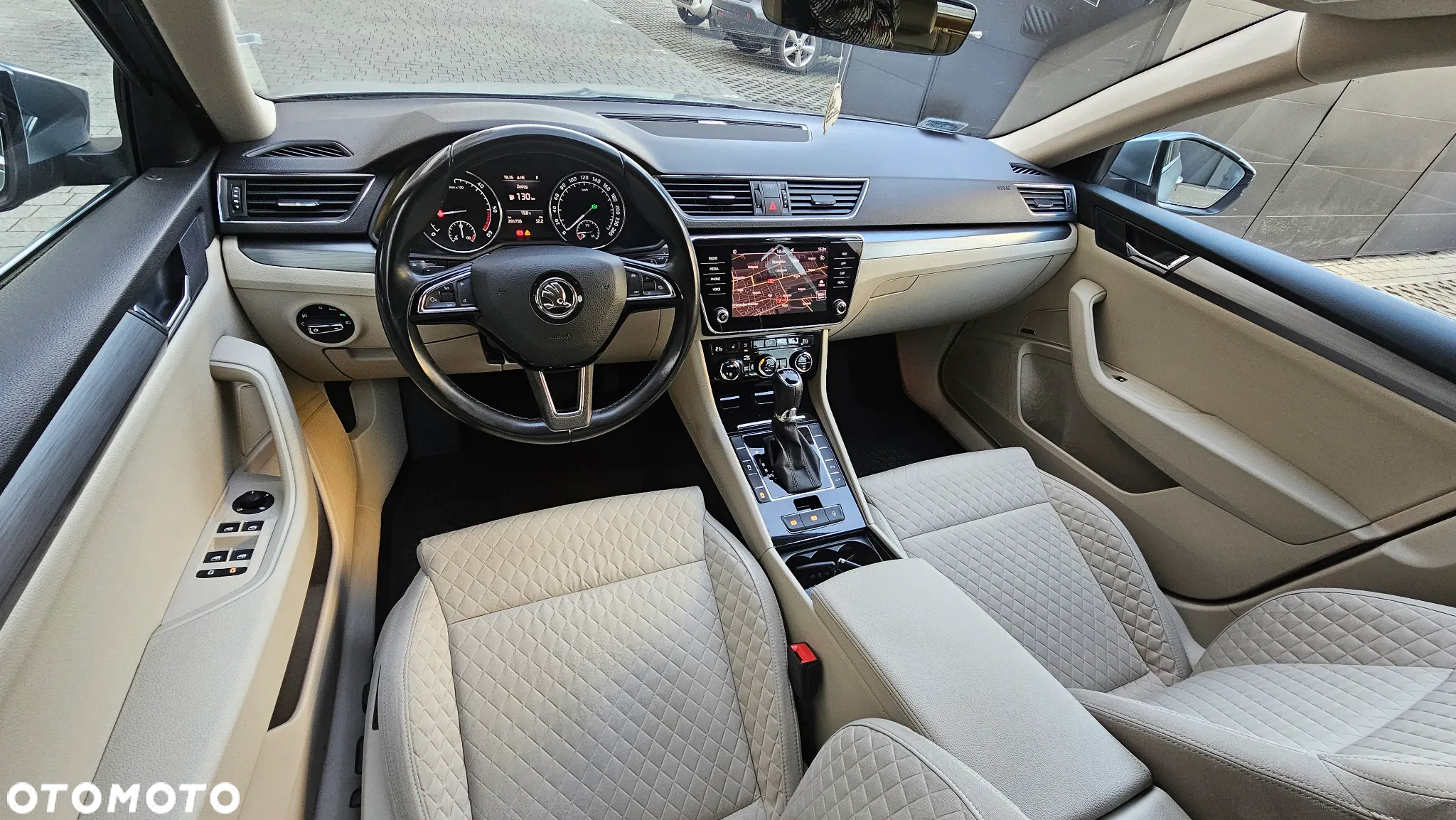 Skoda Superb 2.0 TDI Style DSG - 10