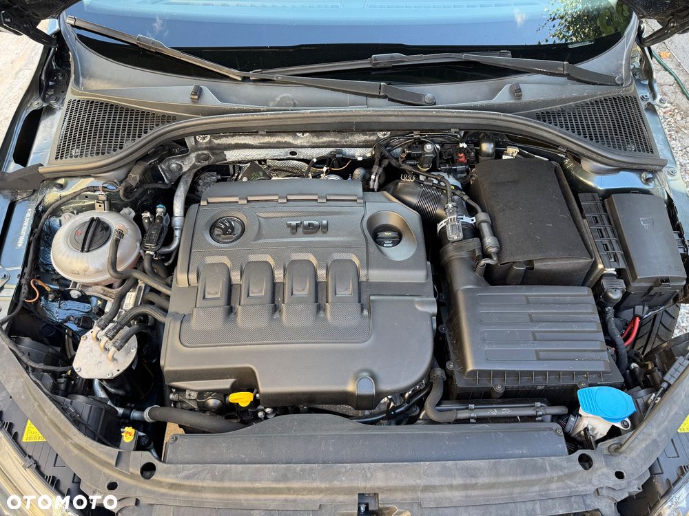 Skoda Octavia 1.6 TDI Style - 9