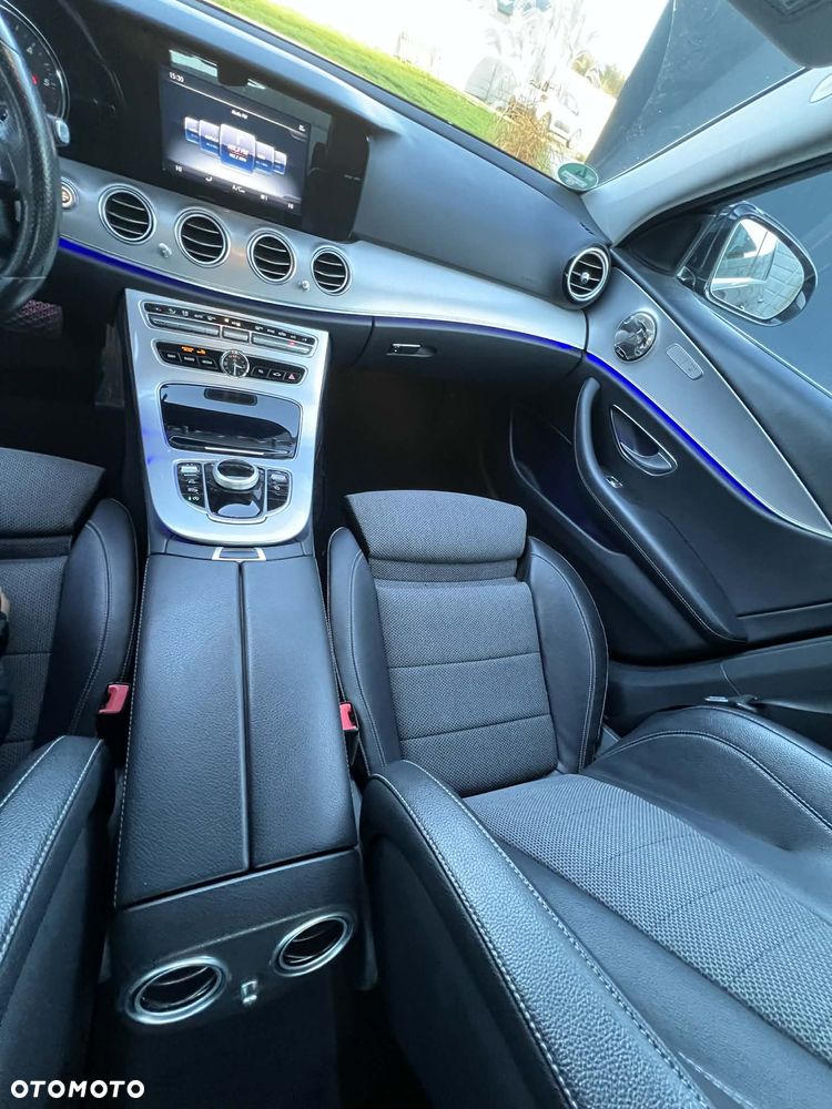 Mercedes-Benz Klasa E - 21