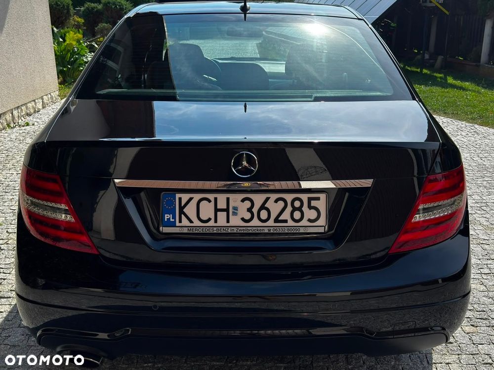 Mercedes-Benz Klasa C 180 CGI BlueEff Avantgarde - 15
