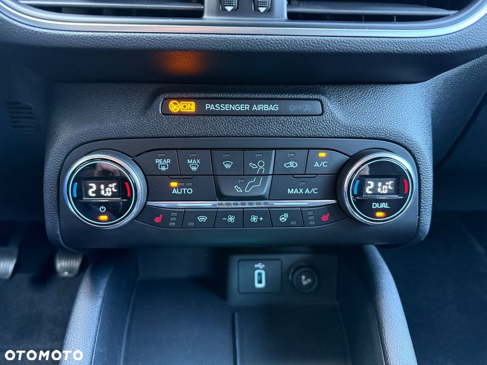 Ford Focus SW 1.0 EcoBoost S&S TITANIUM X - 15