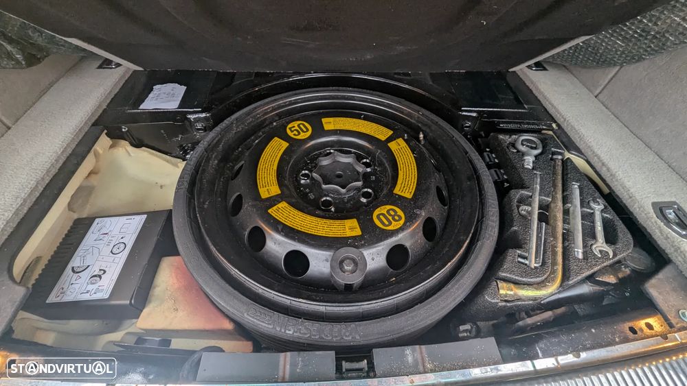 VW Touareg 3.0 TDI V6 Tiptronic - 8