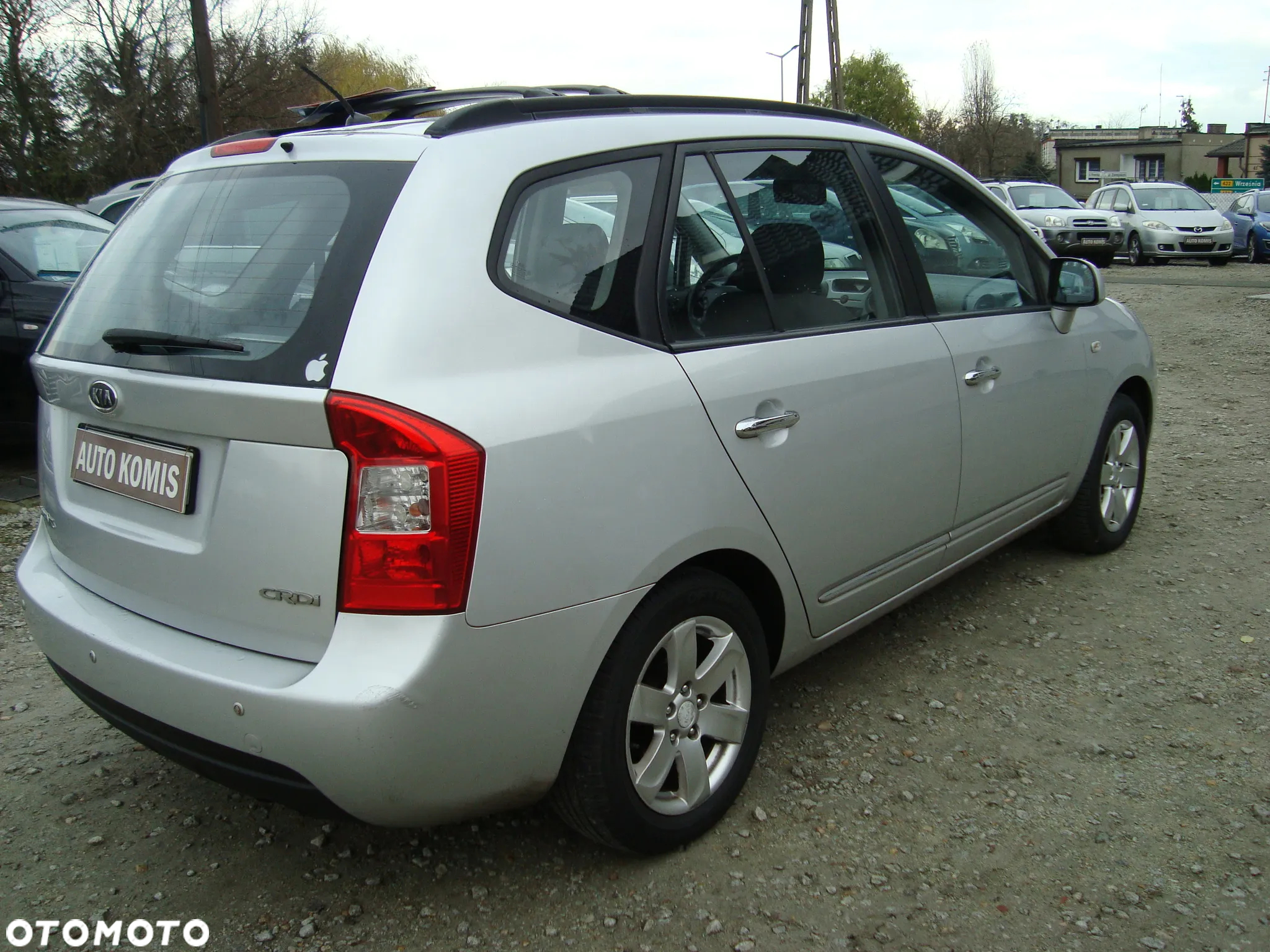 Kia Carens - 7