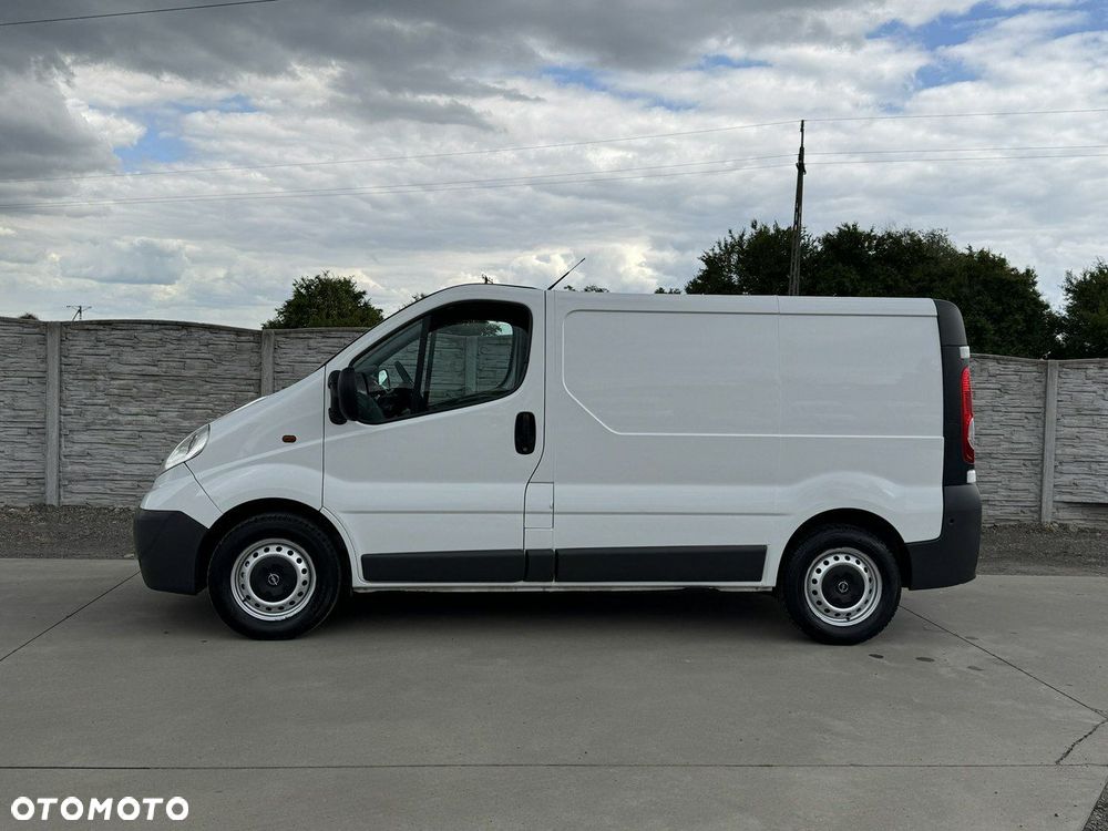 Opel Vivaro - 25