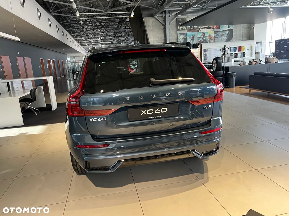 Volvo XC 60 T6 Plug-In Hybrid AWD Ultra Dark - 4