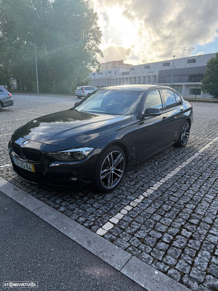 BMW 330 e iPerformance Pack M Shadow - 1