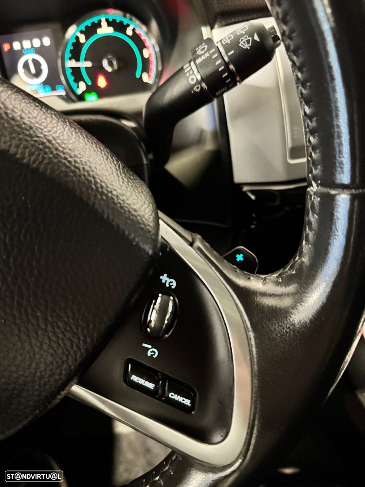 Jaguar XF Sportbrake 2.2 D R-Sport - 28