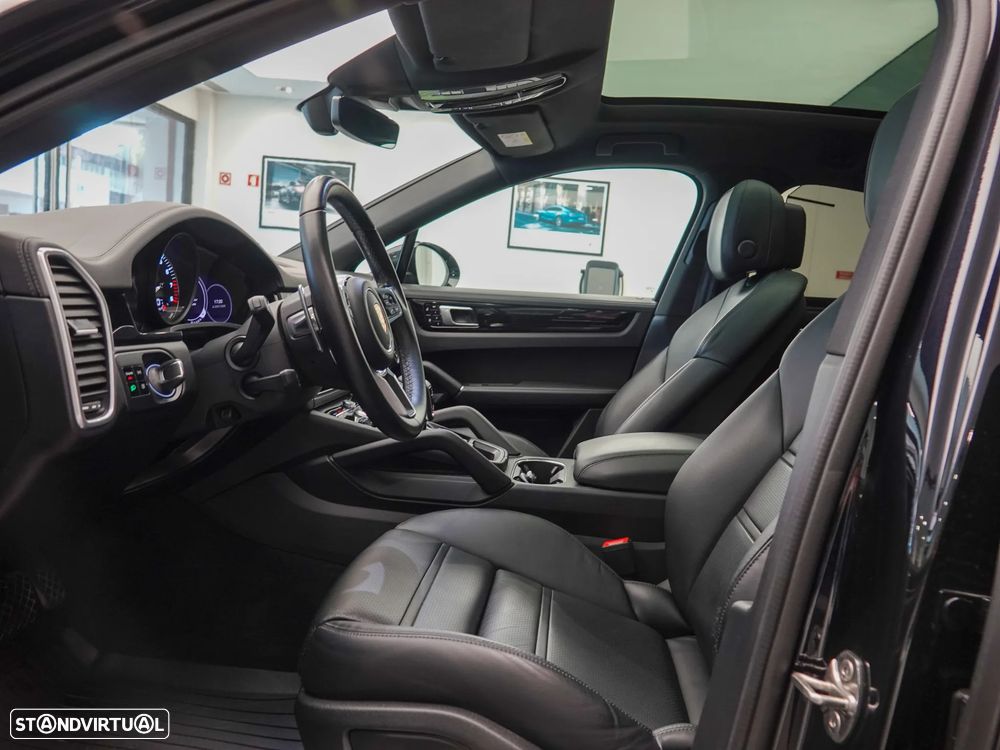 Porsche Cayenne Coupé E-Hybrid - 9