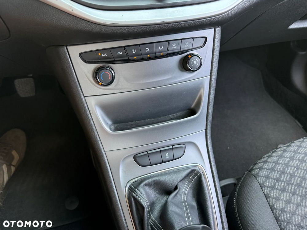 Opel Astra 1.4 Enjoy - 19