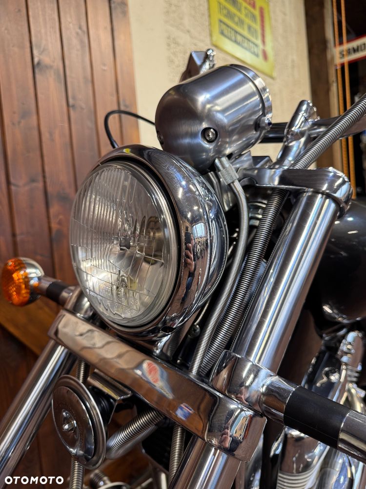 Suzuki Intruder - 25