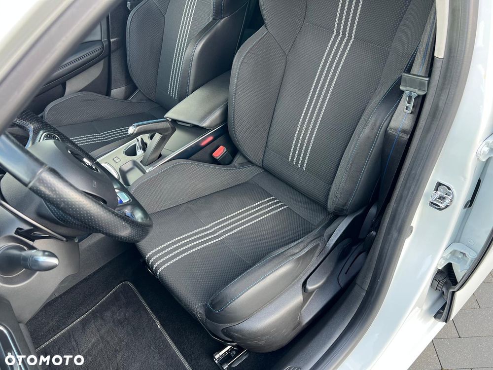 Renault Megane 1.6 TCe GT EDC - 19