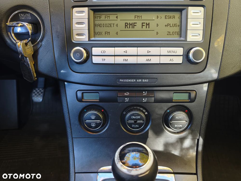 Volkswagen Passat - 9