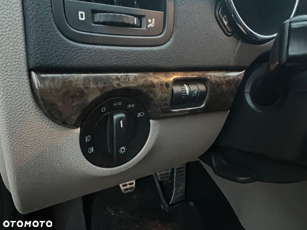 Skoda Yeti 1.8 TSI 4x4 Elegance PLUS EDITION - 32