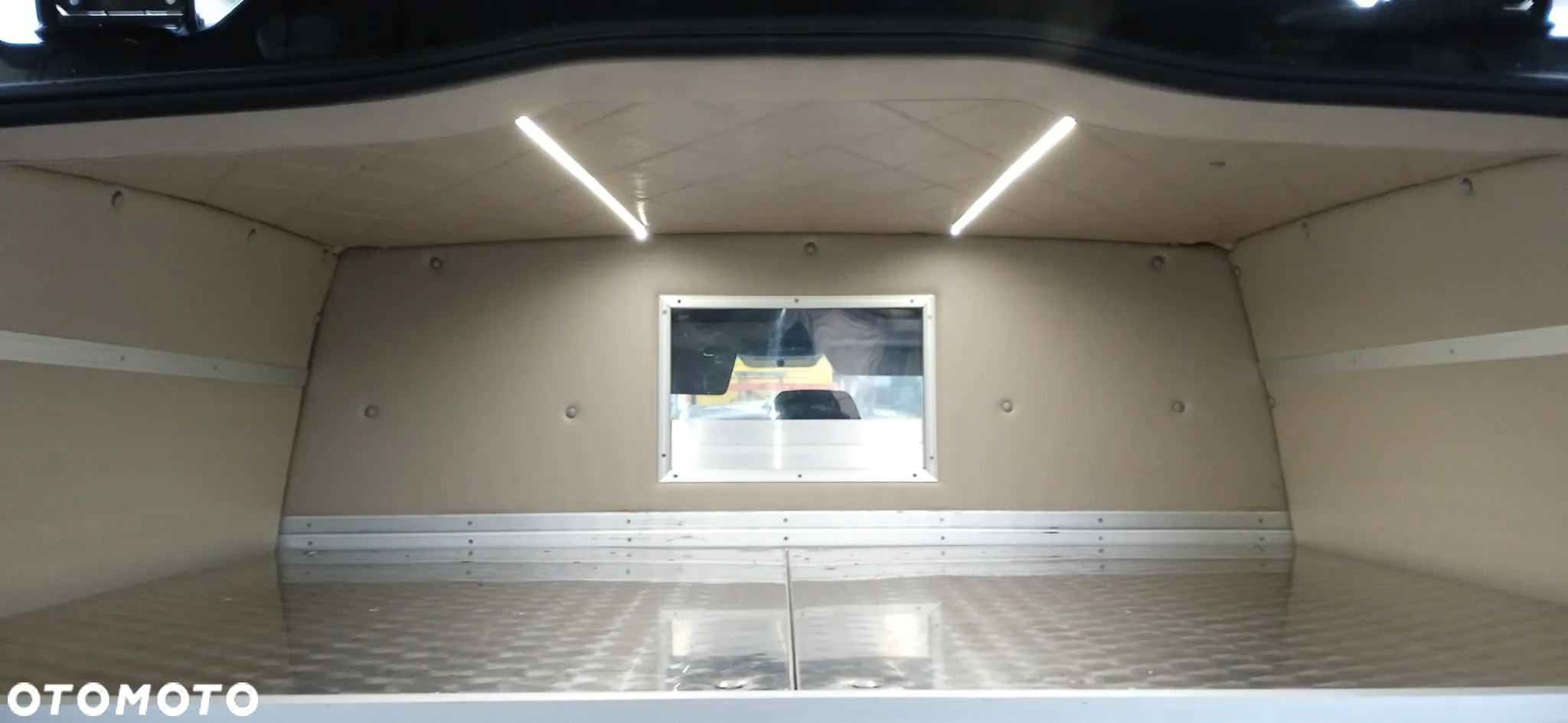 Mercedes-Benz VITO - 9
