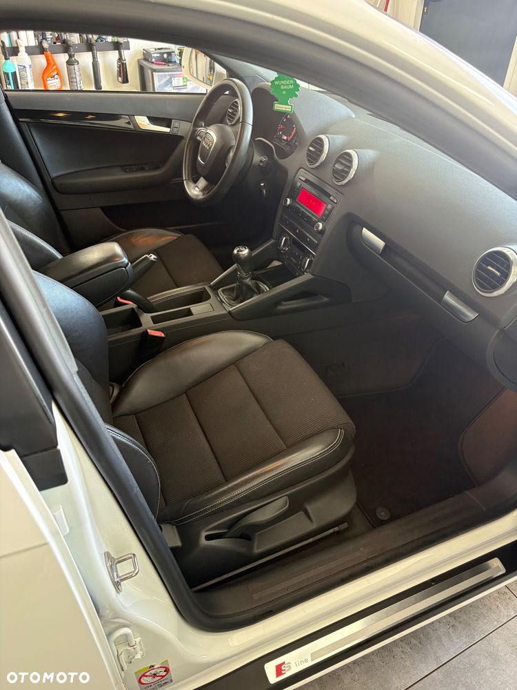 Audi A3 Sportback 1.4 TFSI S Line Sportpaket plus - 9