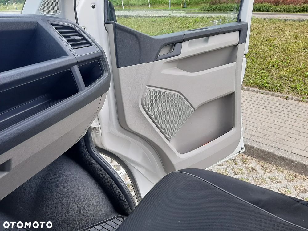 Volkswagen Transporter L2H2 4Motion - 26