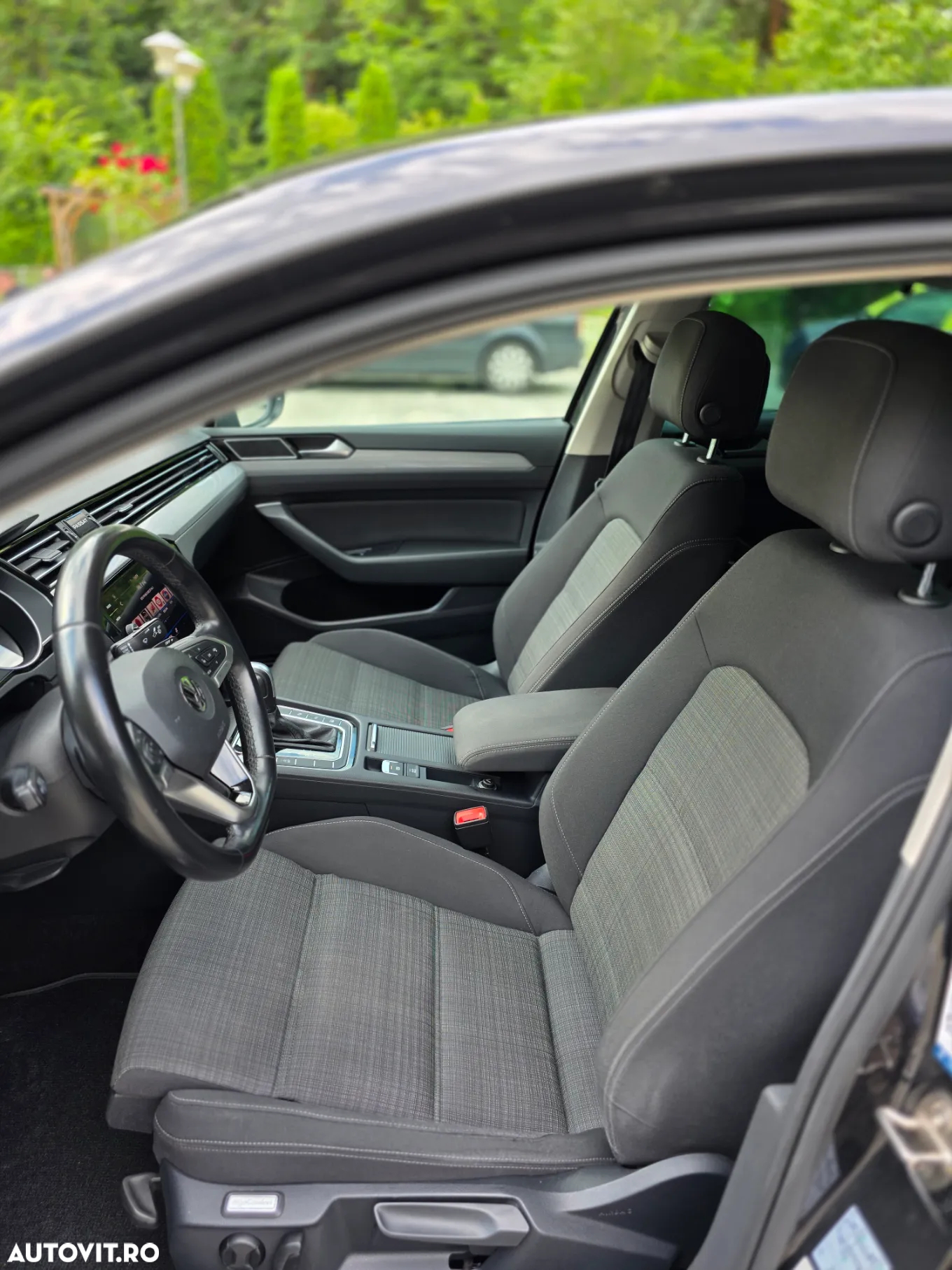 Volkswagen Passat - 11