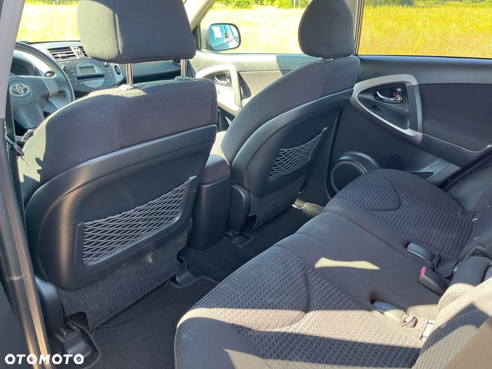 Toyota RAV4 - 25