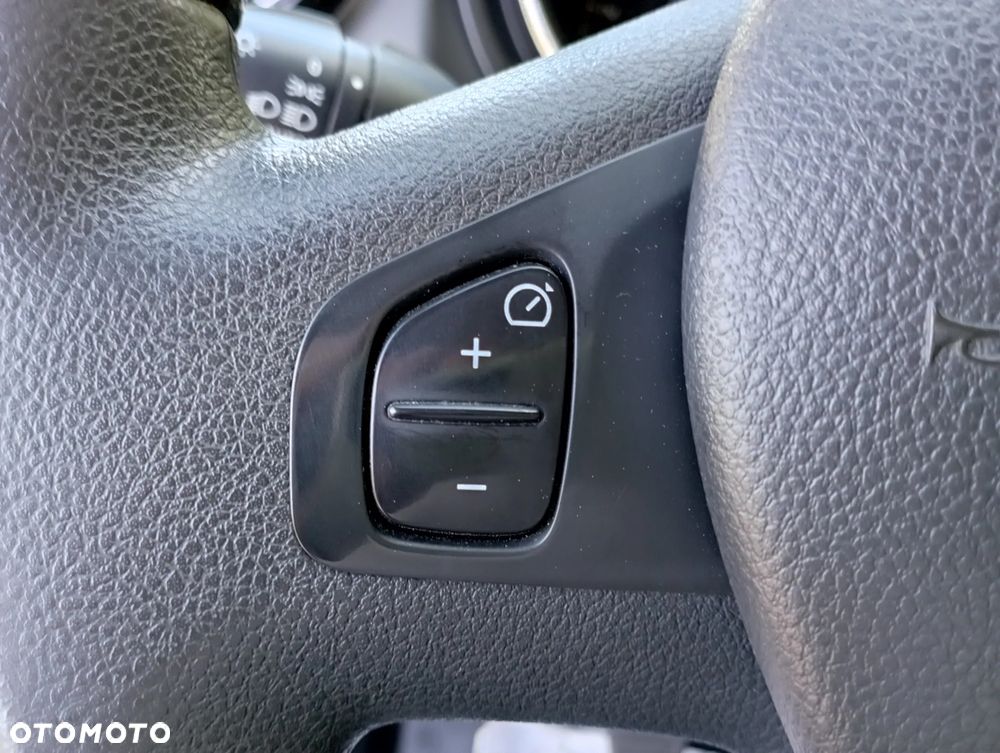 Opel Vivaro - 25
