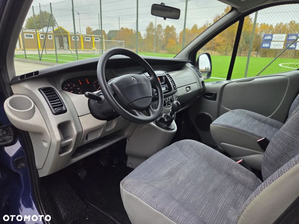 Renault Trafic - 23