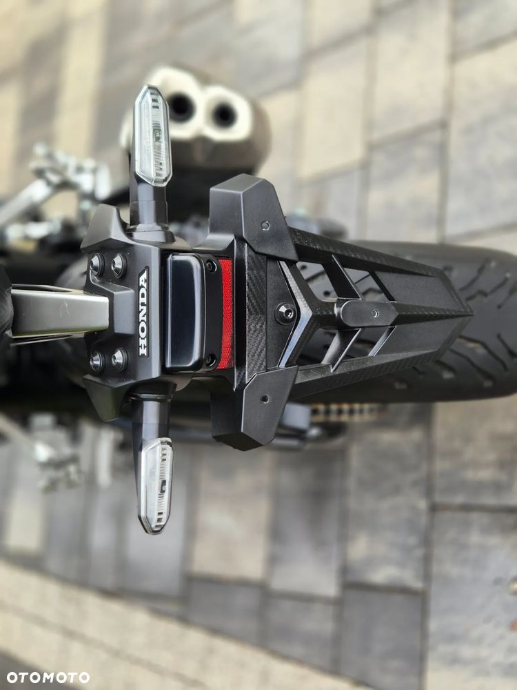 Honda CB - 23