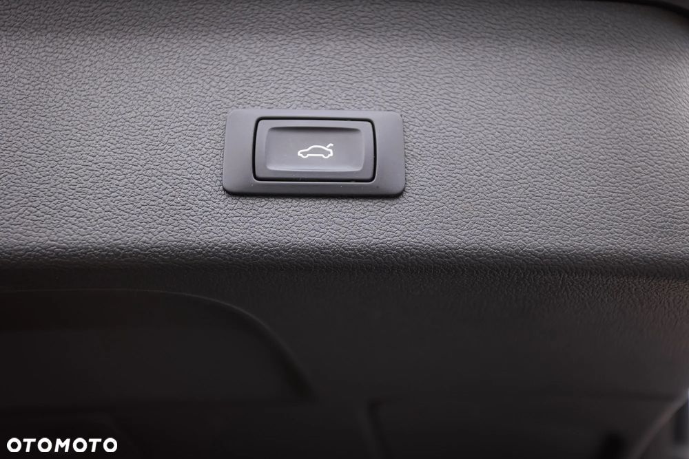 Audi A4 Avant 2.0 TDI DPF clean diesel quattro S tronic S line Sportpaket - 22