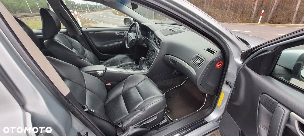 Volvo V70 D5 AWD Summum - 15