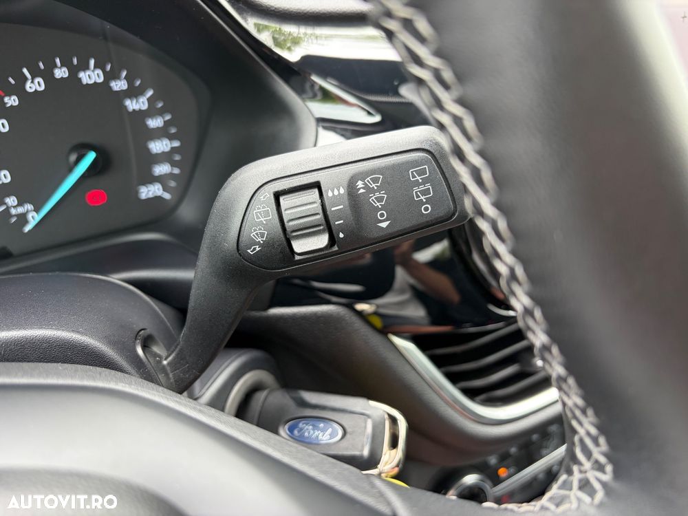Ford Fiesta 1.0 EcoBoost Titanium - 17
