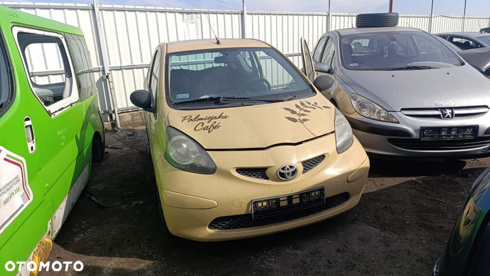 35923 Toyota Aygo 2008 rok model od 05-08 przedlift silnik 1.0 1KR-FE lakier 211 - 1