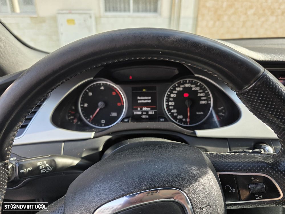 Audi A4 Avant 2.0 TDI DPF S line Sport Pack - 1