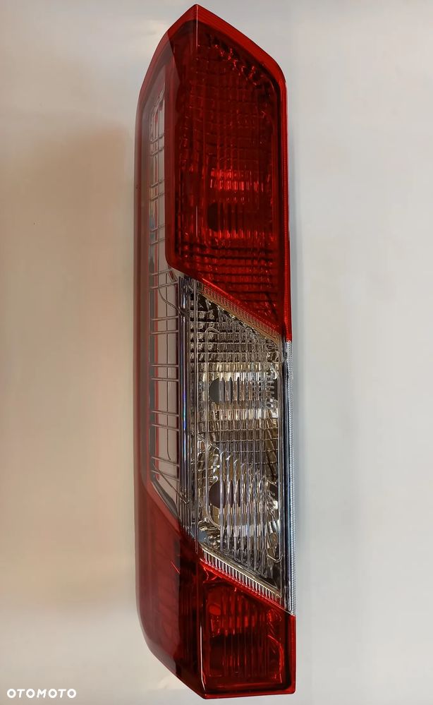 LAMPA TYLNA FORD TRANSIT 14-20 NOWA - 1