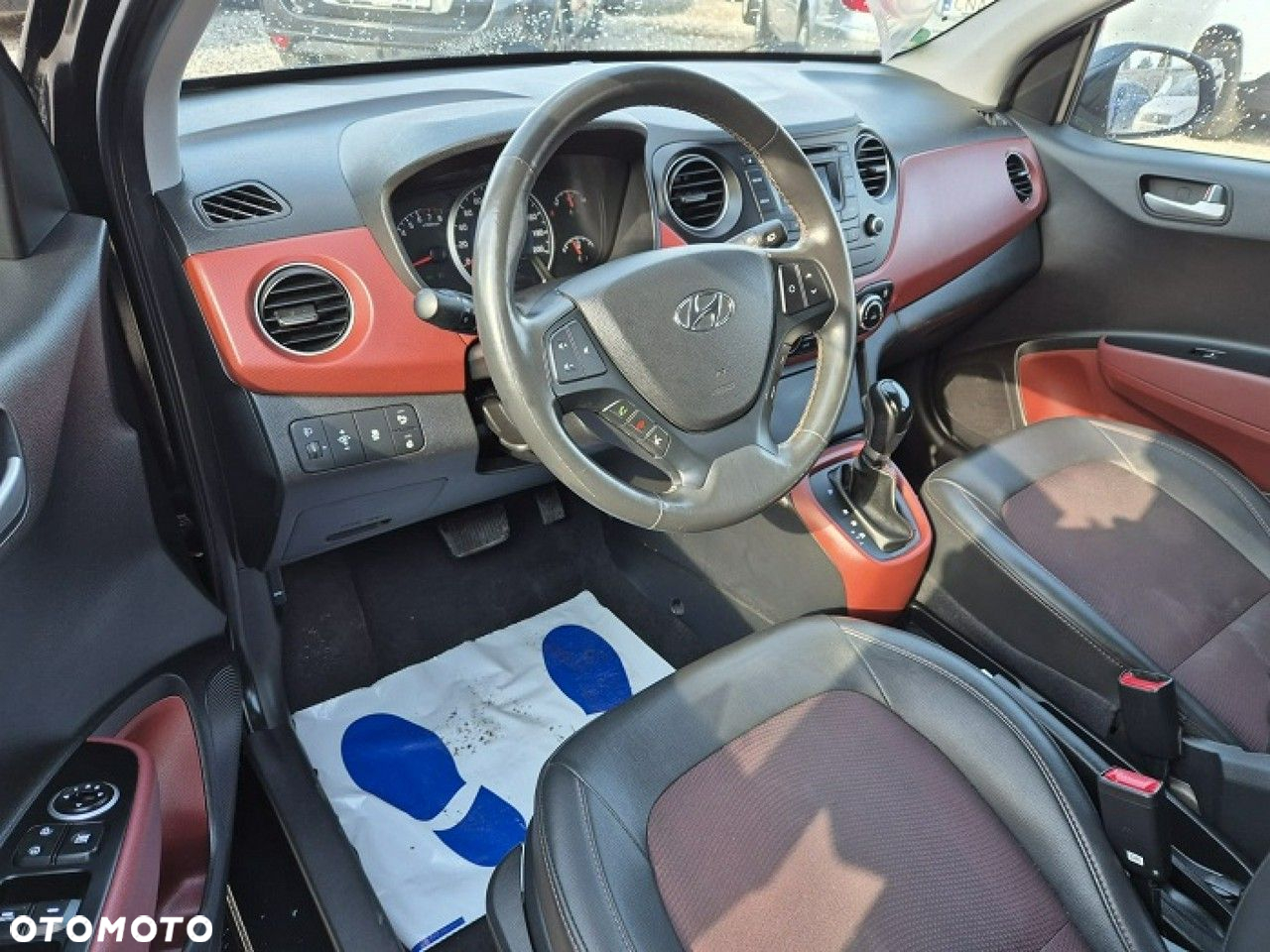 Hyundai i10 - 12