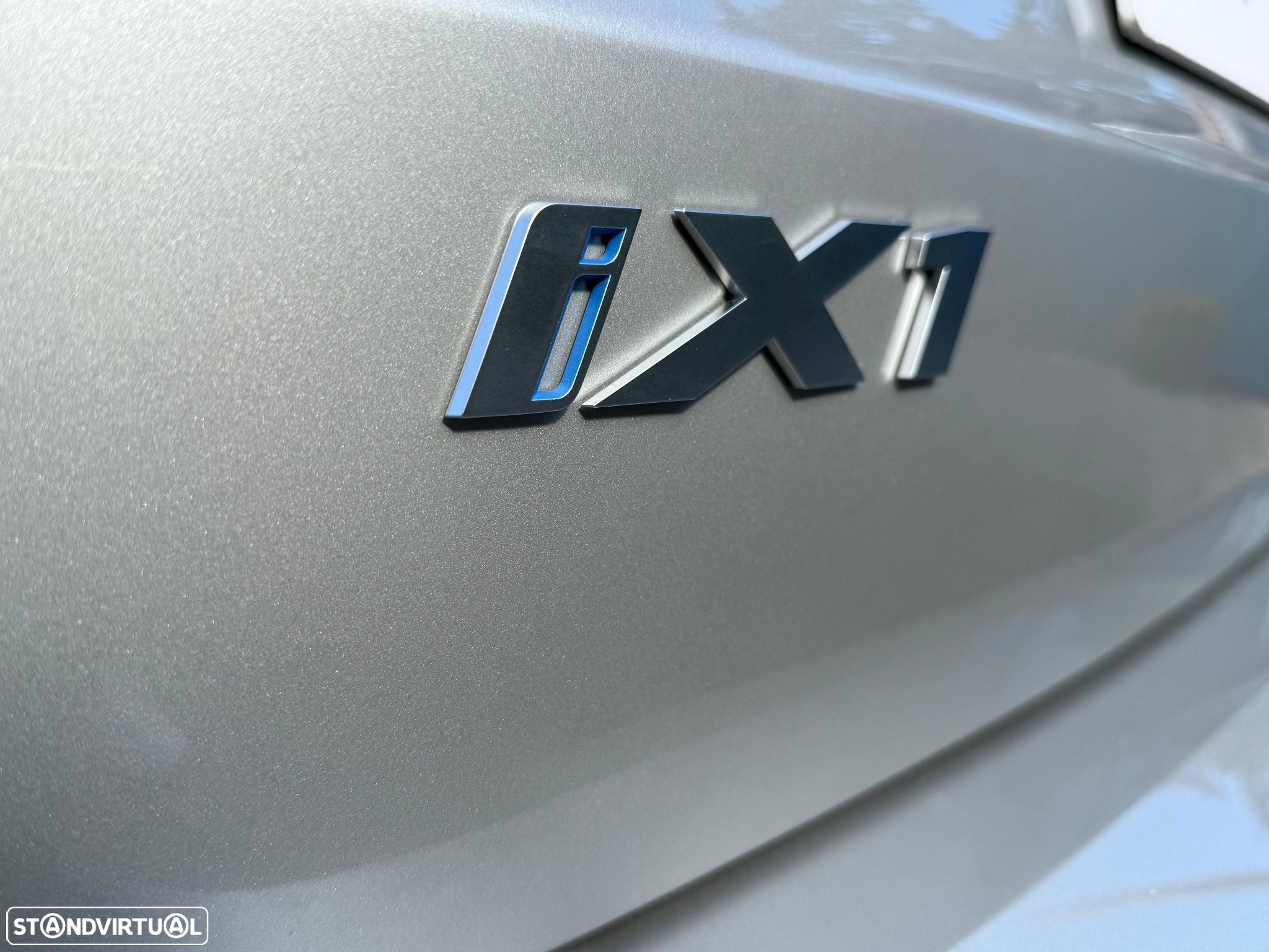BMW iX1 eDrive20 Pack Desportivo M - 24