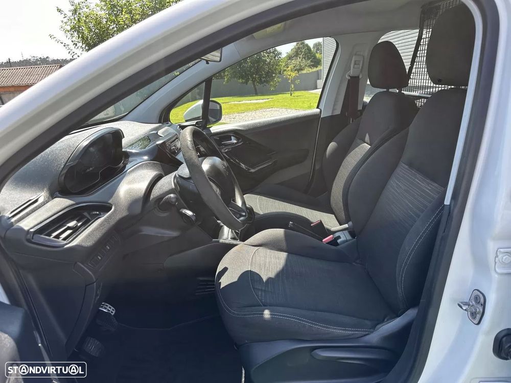 Peugeot 208 hdi active - 27