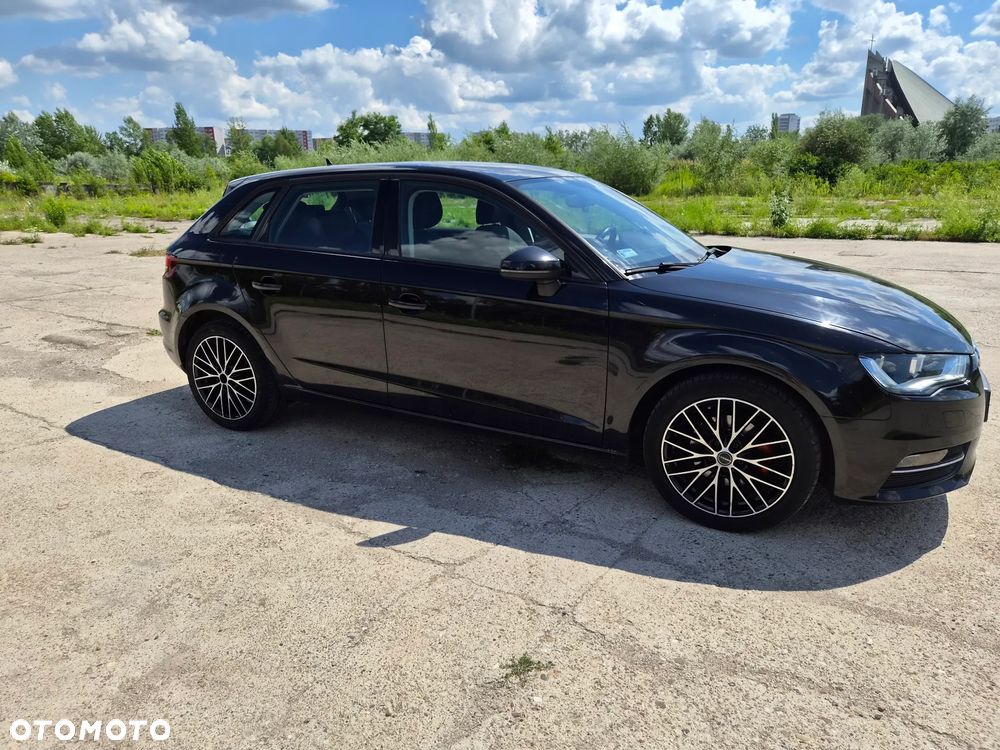 Audi A3 Sportback 1.6 TDI Attraction - 9