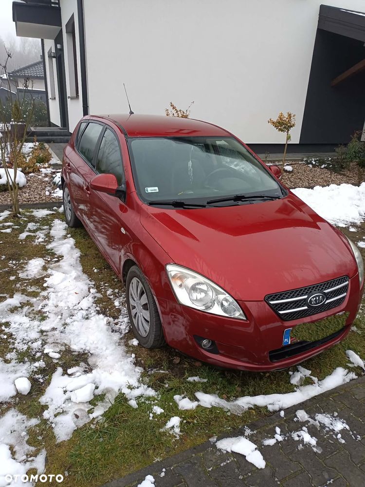 Kia Ceed 1.6 CRDi 90 ISG Vision - 1