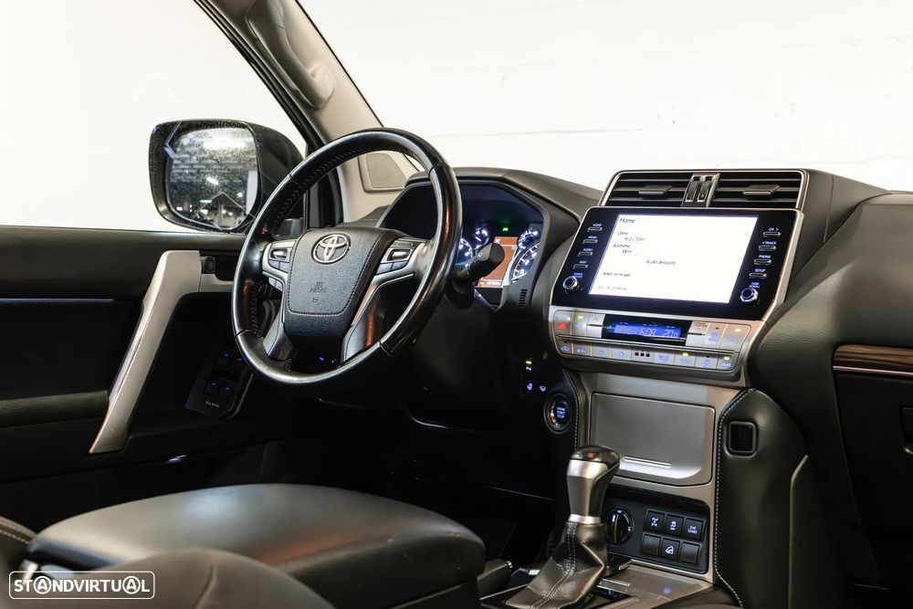 Toyota Land Cruiser Prado - 13