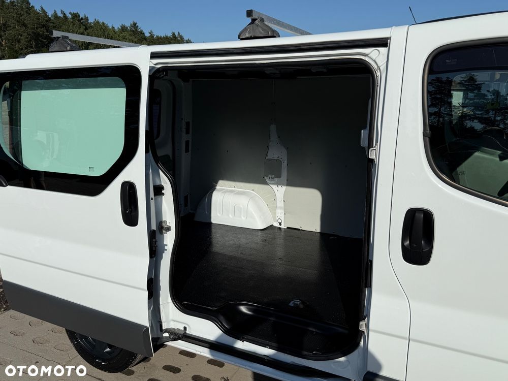 Opel Vivaro - 8