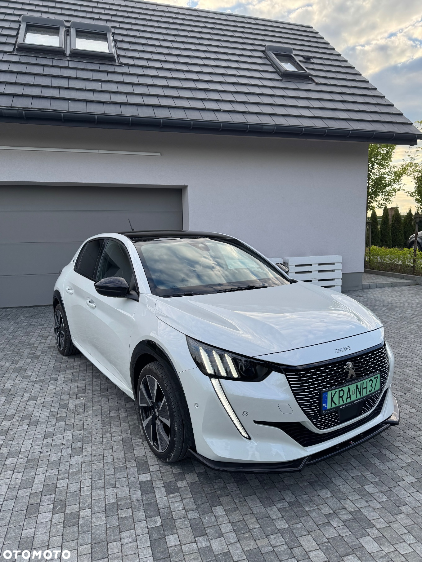 Peugeot 208 e-208 GT Pack - 2