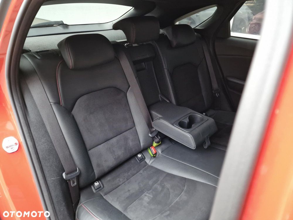 Kia ProCeed 1.6 T-GDI GT DCT - 26