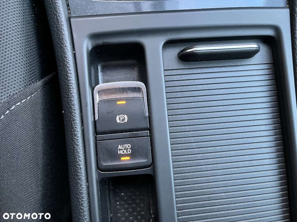 Volkswagen Golf 2.0 TDI Style - 26