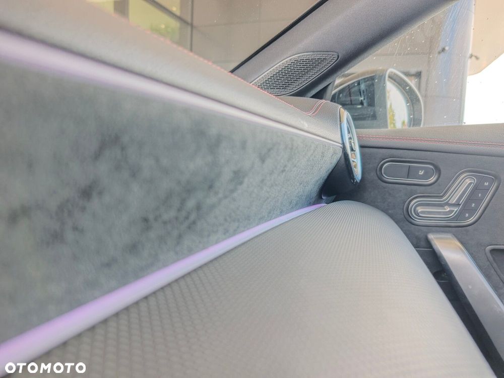 Mercedes-Benz CLA 200 mHEV AMG Line 7G-DCT - 25