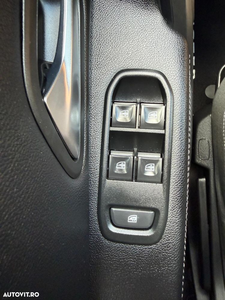 Dacia Duster 1.6 SCe Prestige jante 16" - 26
