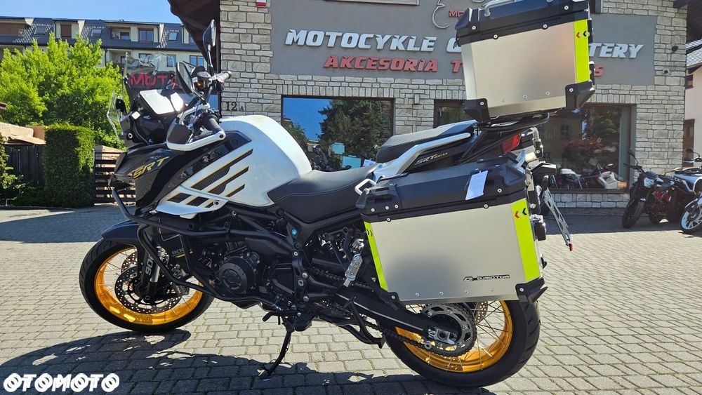 QJMOTOR SRT900SX - 3