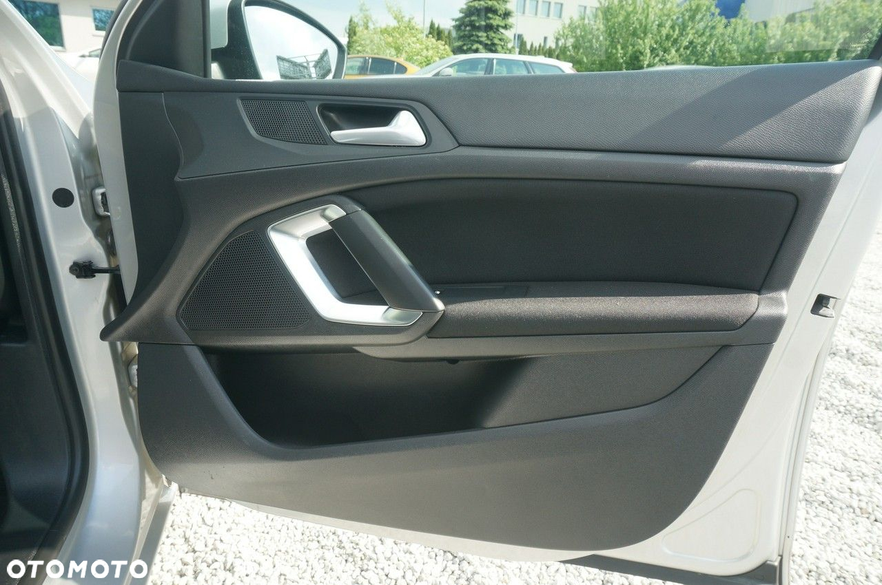 Peugeot 308 - 25