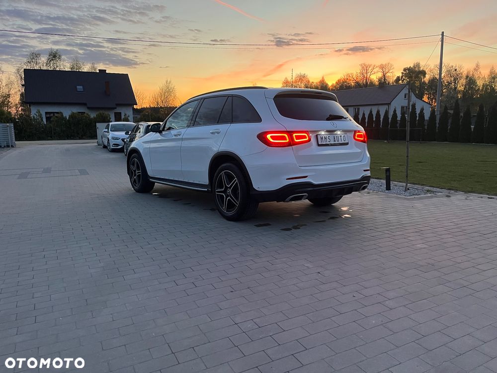 Mercedes-Benz GLC 220 d 4Matic 9G-TRONIC AMG Line - 22