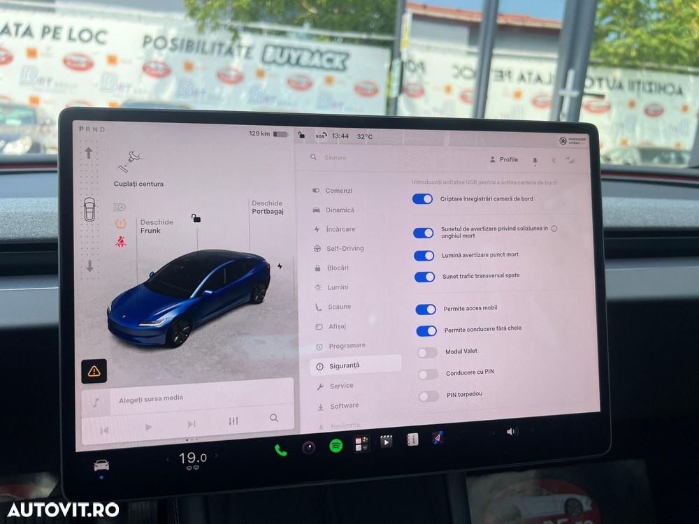 Tesla Model 3 - 28