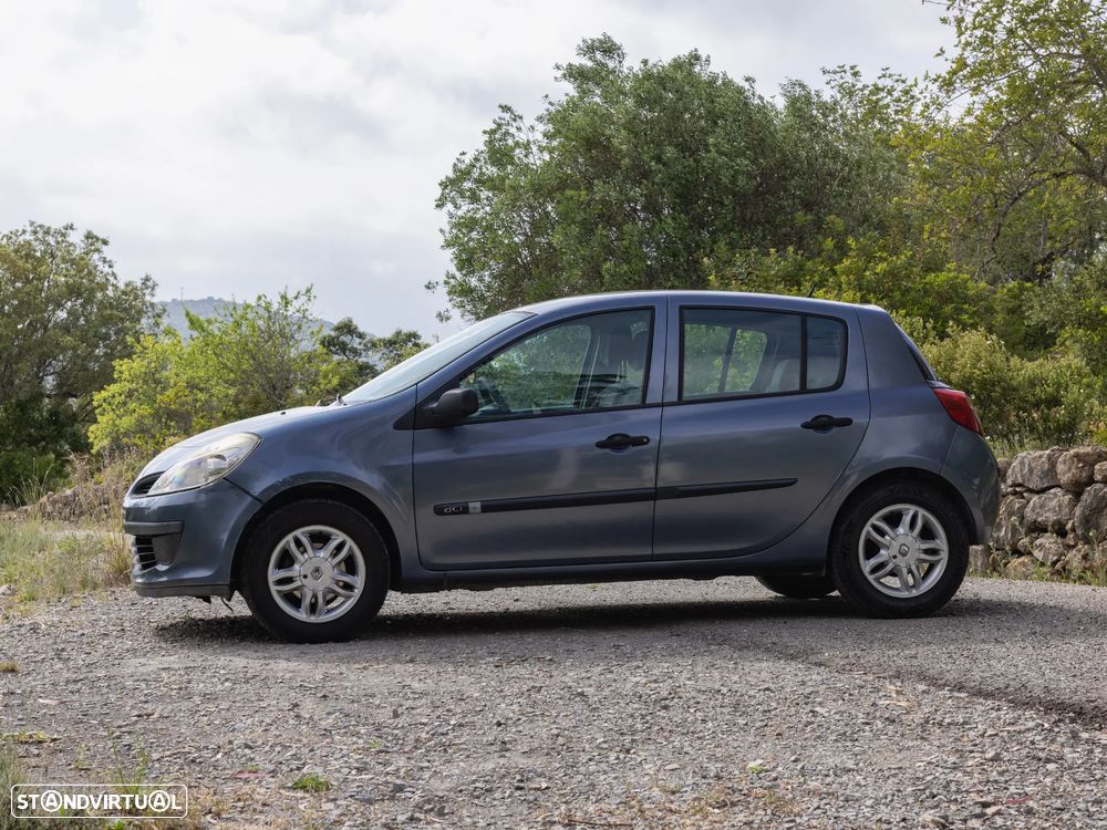 Renault Clio - 2