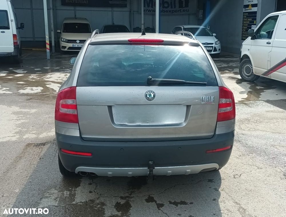 Skoda Octavia 2.0 TDI DPF Scout 4x4 - 3